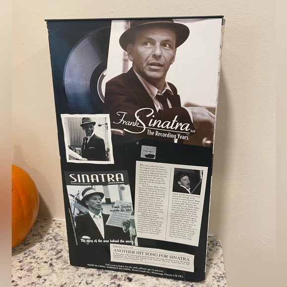 Frank Sinatra "The Recording Years" Timeless Treasures by Barbie - Picture 8 of 8